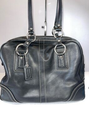 Coach M0693-10581 SoHo Vintage Large Leather Hobo Bag shoulder